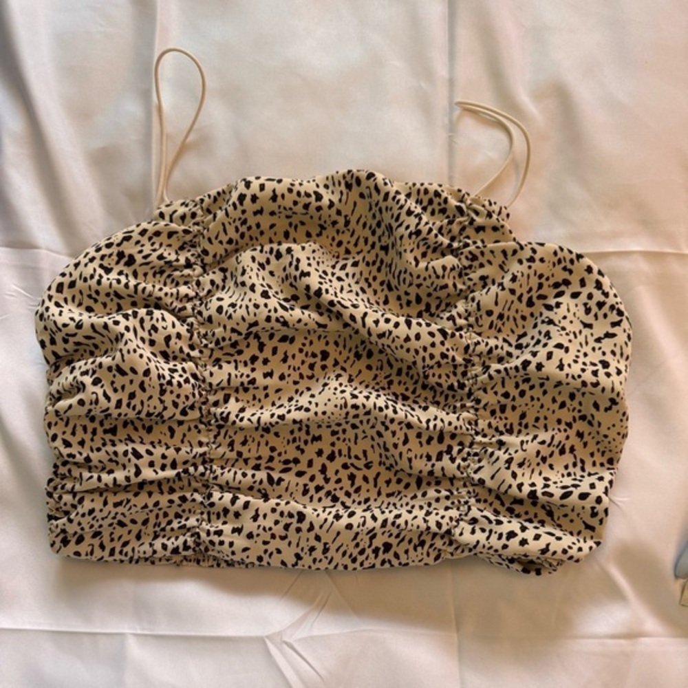 La Hearts Beige and Black Spotted Smocked Top Size M